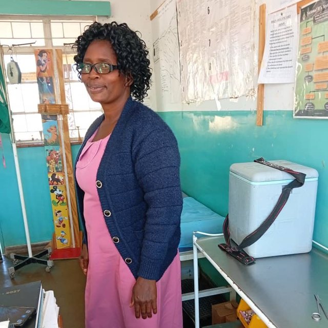 A member of the Dakamela team in the consulting room at Dakamela Hospital